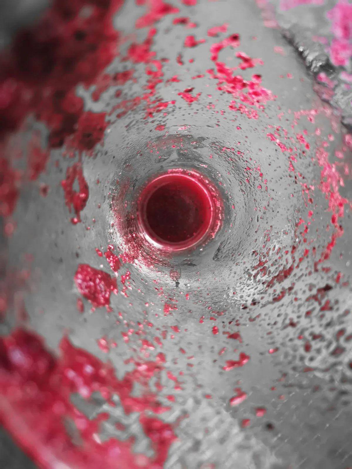 Desagüe rosa: fotografía artística de composición de color y textura, serie Color y forma, por Robert Díaz